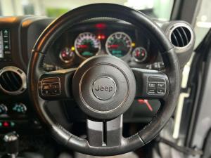 Jeep Wrangler Unltd Sahara 3.6L V6 automatic - Image 17