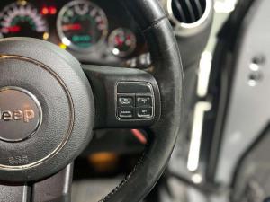 Jeep Wrangler Unltd Sahara 3.6L V6 automatic - Image 18