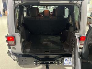 Jeep Wrangler Unltd Sahara 3.6L V6 automatic - Image 5