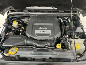 Jeep Wrangler Unltd Sahara 3.6L V6 automatic - Image 9