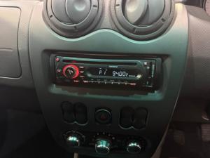 Nissan NP200 1.6i safety pack (aircon) - Image 7