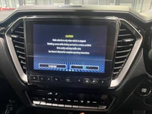 Isuzu D-Max 3.0TD double cab V-Cross - Image 13