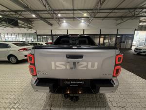 Isuzu D-Max 3.0TD double cab V-Cross - Image 4