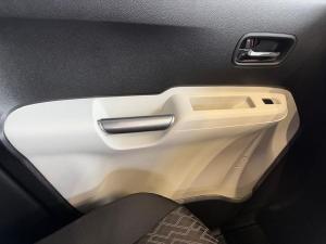 Suzuki Ignis 1.2 GLX - Image 25
