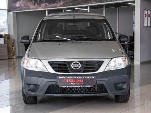 Nissan NP200 1.6i safety pack (aircon) - Image 10