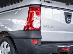 Nissan NP200 1.6i safety pack (aircon) - Image 16