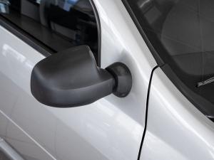 Nissan NP200 1.6i safety pack (aircon) - Image 6