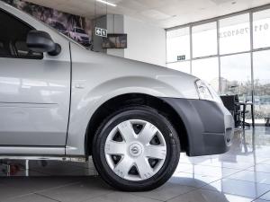 Nissan NP200 1.6i safety pack (aircon) - Image 8