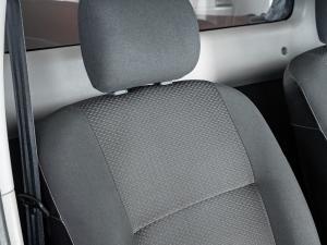 Nissan NP200 1.6i safety pack (aircon) - Image 21