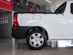 Nissan NP200 1.6i safety pack (aircon) - Image 6