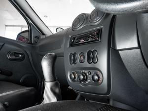 Nissan NP200 1.6i safety pack (aircon) - Image 13