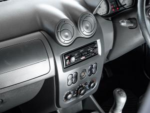 Nissan NP200 1.6i safety pack (aircon) - Image 18