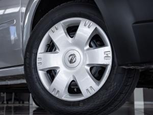Nissan NP200 1.6i safety pack (aircon) - Image 5