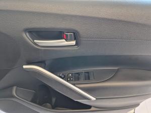 Toyota Corolla Cross 1.8 Hybrid XS - Image 11