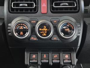 Suzuki Jimny 1.5 GLX AllGrip 3-door manual - Image 14