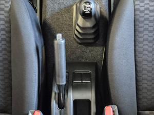 Suzuki Jimny 1.5 GLX AllGrip 3-door manual - Image 15