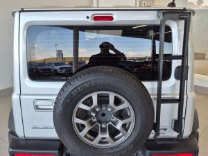 Suzuki Jimny 1.5 GLX AllGrip 3-door manual - Image 6