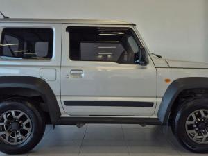 Suzuki Jimny 1.5 GLX AllGrip 3-door manual - Image 7