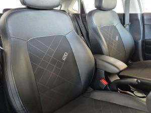 Hyundai i20 1.2 Executive - Image 10