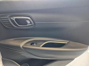 Hyundai i20 1.2 Executive - Image 18