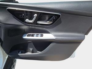 Mercedes-Benz GLC GLC300d 4Matic - Image 19