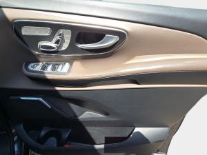 Mercedes-Benz V-Class V300d Exclusive - Image 21