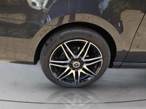 Mercedes-Benz V-Class V300d Exclusive - Image 3