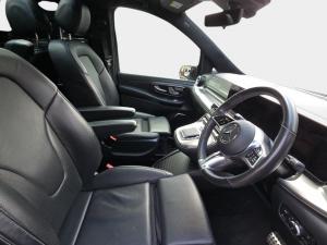 Mercedes-Benz V-Class V300d Exclusive - Image 13