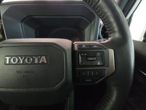 Toyota Land Cruiser Prado 2.8GD VX-R - Image 9