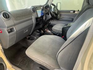 Toyota Land Cruiser 79 4.5D-4D LX V8 single cab - Image 7