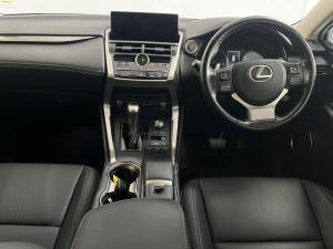 Lexus NX 300 EX - Image 6