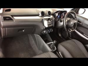 Suzuki Swift 1.2 GLX manual - Image 7