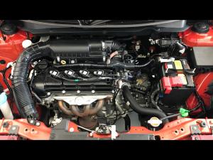 Suzuki Swift 1.2 GLX manual - Image 14