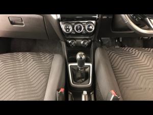 Suzuki Swift 1.2 GLX manual - Image 15