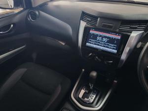Nissan Navara 2.5DDTI SE Plus automatic D/C - Image 12