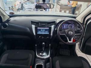Nissan Navara 2.5DDTI SE Plus automatic D/C - Image 13