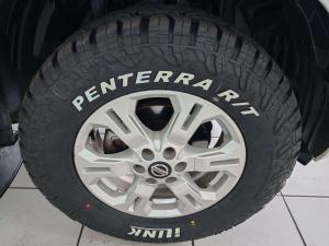 Nissan Navara 2.5DDTI SE Plus automatic D/C - Image 19