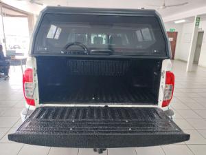 Nissan Navara 2.5DDTI SE Plus automatic D/C - Image 6