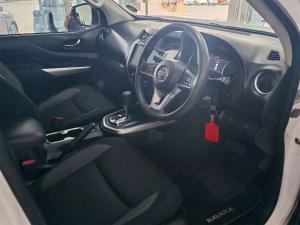 Nissan Navara 2.5DDTI SE Plus automatic D/C - Image 8
