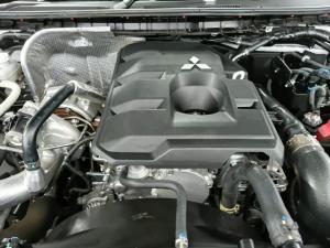 Mitsubishi Triton 2.4DI-D double cab GLS 4x4 auto - Image 13
