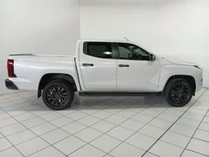 Mitsubishi Triton 2.4DI-D double cab GLS 4x4 auto - Image 6