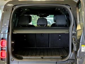 Land Rover Defender 110 D300 X-Dynamic HSE - Image 10