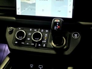 Land Rover Defender 110 D300 X-Dynamic HSE - Image 18