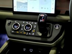 Land Rover Defender 90 D300 X-Dynamic HSE - Image 16