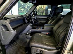 Land Rover Defender 110 D300 X-Dynamic HSE - Image 19