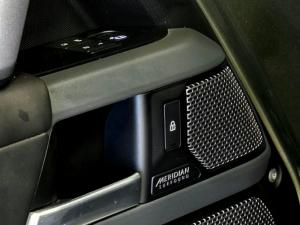 Land Rover Defender 110 D300 X-Dynamic HSE - Image 20