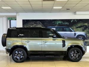 Land Rover Defender 110 D300 X-Dynamic HSE - Image 2