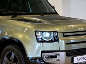 Land Rover Defender 110 D300 X-Dynamic HSE - Image 3