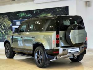 Land Rover Defender 110 D300 X-Dynamic HSE - Image 8