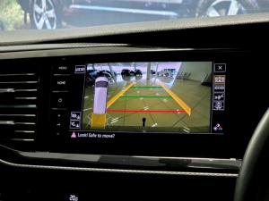 Volkswagen Caravelle 2.0BiTDI Highline 4Motion - Image 19